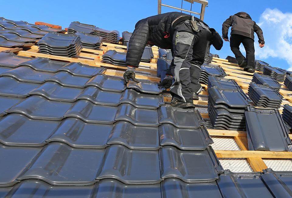Montaż pokryć dachowych